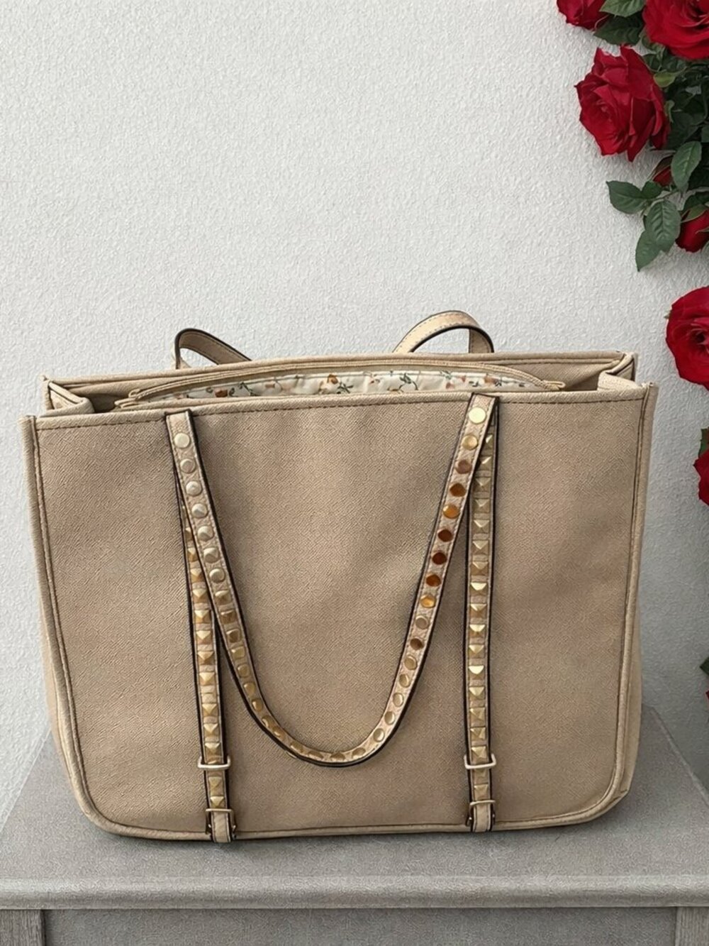 PREOWNED ALFA Tote studded dual strap large purse Ivory shoulder bag
